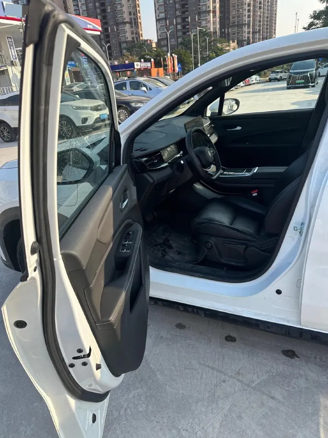 2024 Livan 7 BEV 50.4KWH,autocango,china used car exporter,china ev exporter,chinese used car exporter,chinese used ev exporter