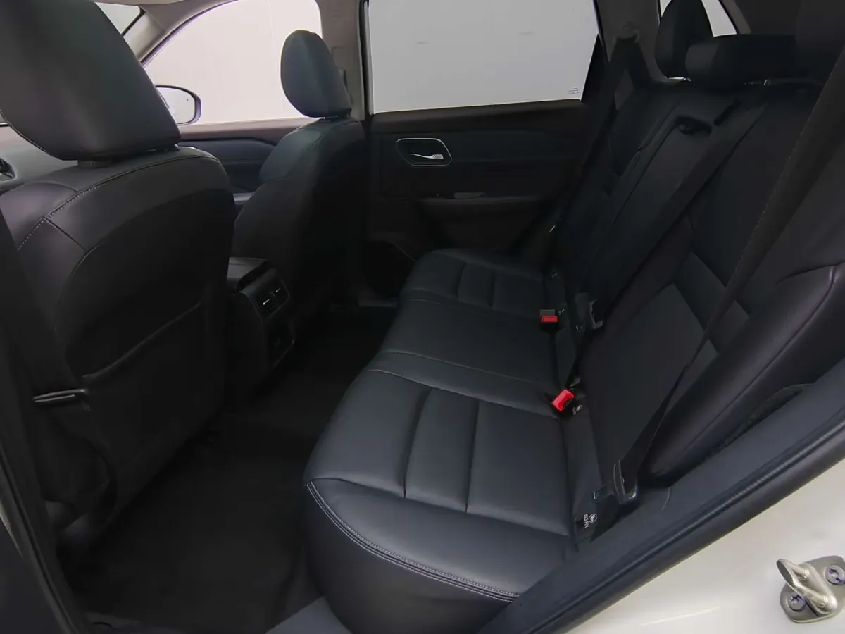 2021 Nissan X-Trail 1.5T 204HP L3 CVT,autocango,china used car exporter,china ev exporter,chinese used car exporter,chinese used ev exporter