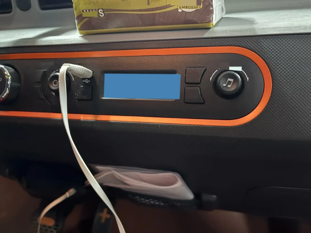 2022 LingBox uni BEV 11.52KWH,autocango,china used car exporter,china ev exporter,chinese used car exporter,chinese used ev exporter