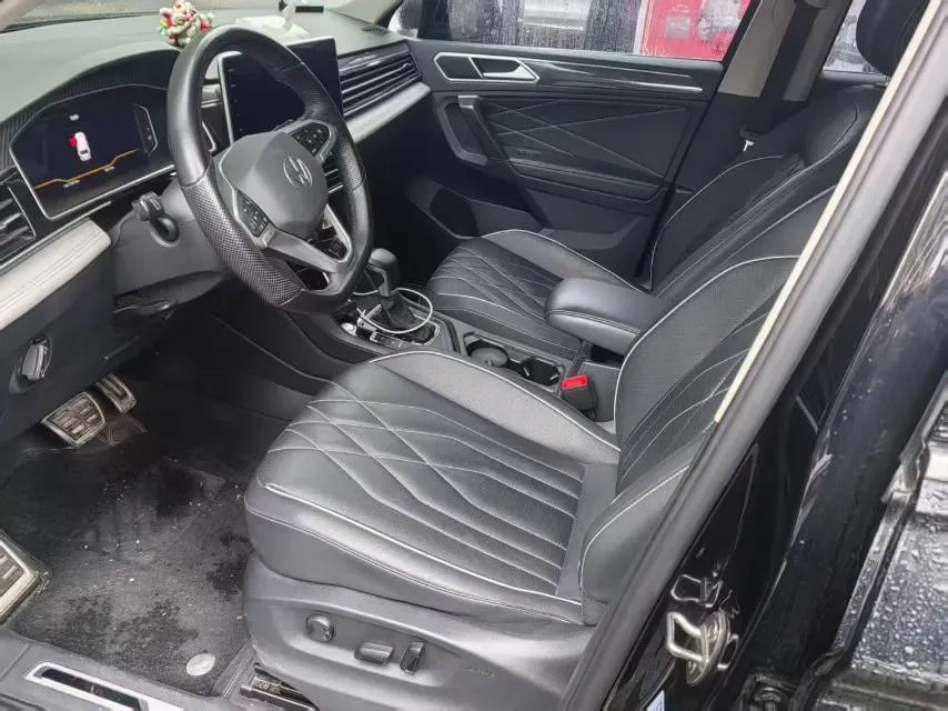 2024 Volkswagen Tiguan L 2.0T 186HP L4 7DCT,autocango,china used car exporter,china ev exporter,chinese used car exporter,chinese used ev exporter