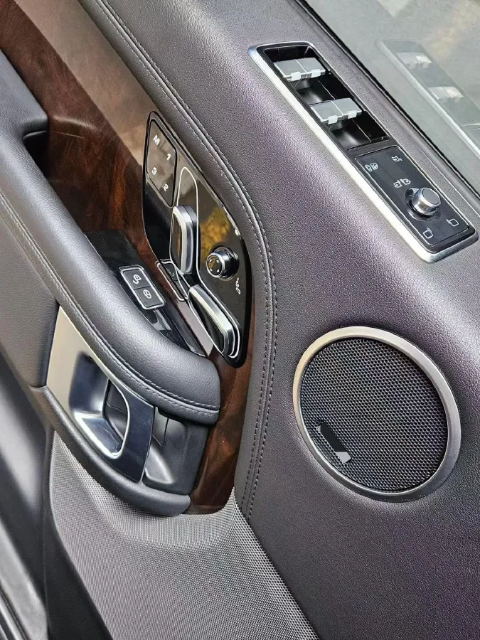 2020 Land Rover Range Rover 3.0T 360HP L6 8AT,autocango,china used car exporter,china ev exporter,chinese used car exporter,chinese used ev exporter