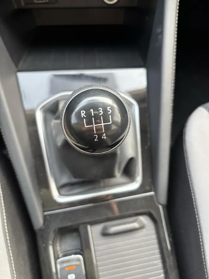 2023 Jetta VS5 1.4T 150HP L4 5MT,autocango,china used car exporter,china ev exporter,chinese used car exporter,chinese used ev exporter