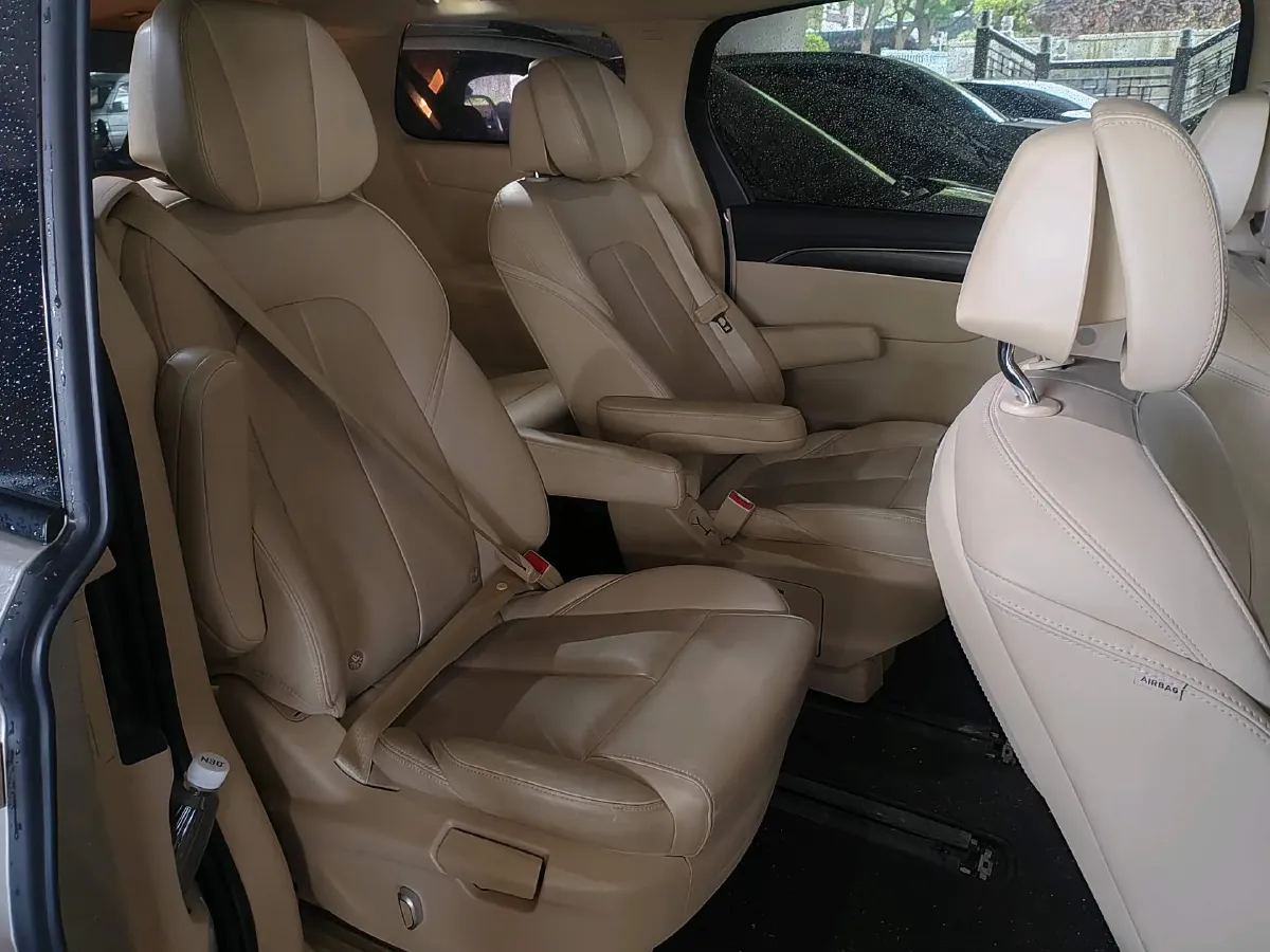 2023 Buick GL8 2.0T 237HP L4 9AT,autocango,china used car exporter,china ev exporter,chinese used car exporter,chinese used ev exporter