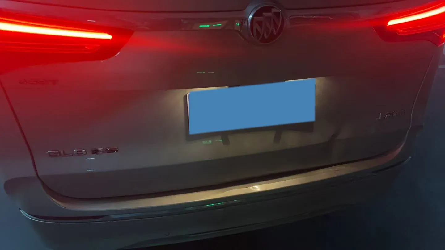 2023 Buick GL8 2.0T 237HP L4 9AT,autocango,china used car exporter,china ev exporter,chinese used car exporter,chinese used ev exporter