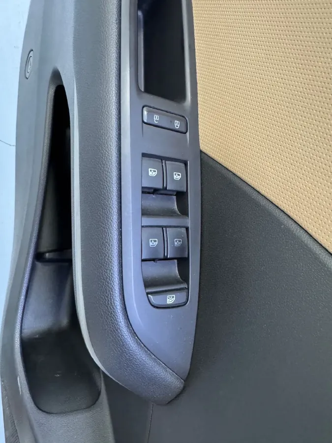 2020 Chevrolet Monza 1.5L 113HP L4 6AT,autocango,china used car exporter,china ev exporter,chinese used car exporter,chinese used ev exporter