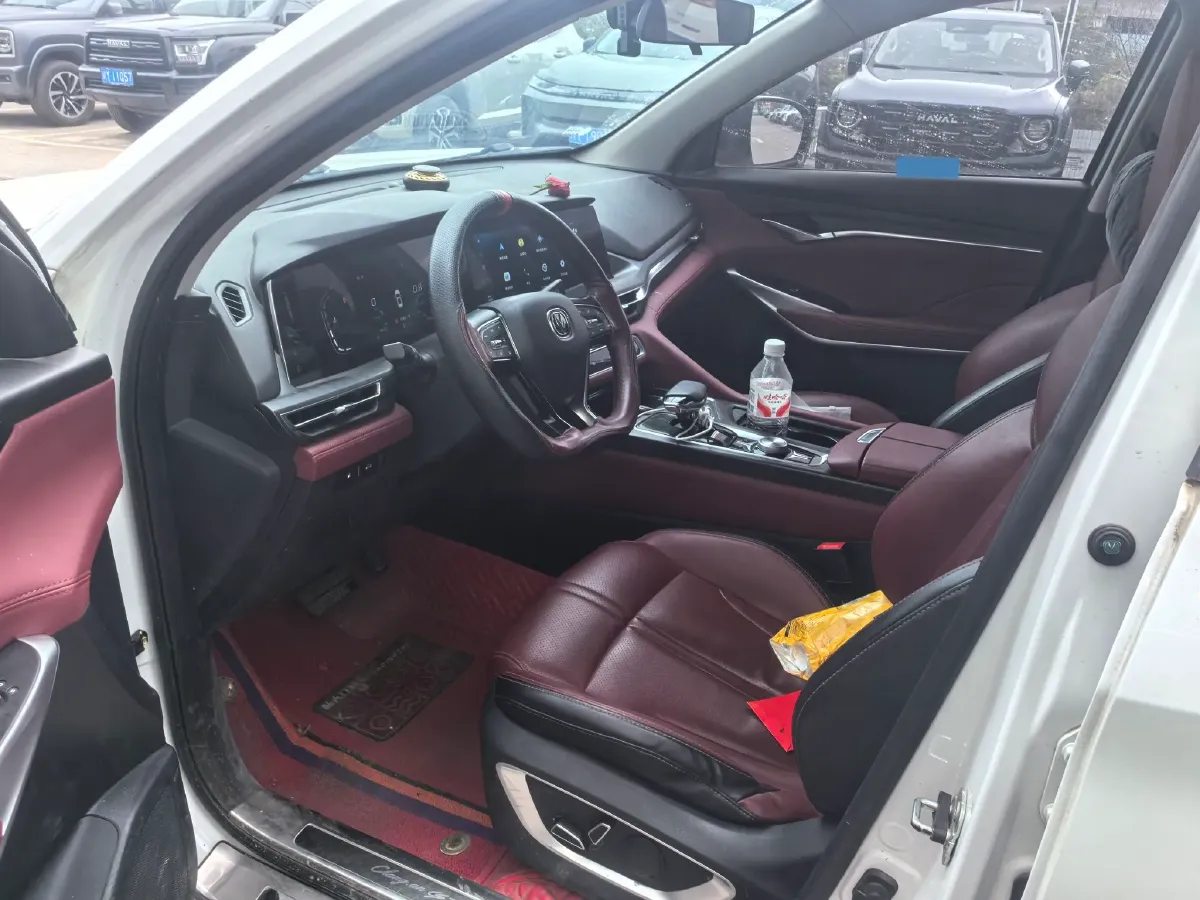 2020 ChangAn CS75 Plus 2.0T 233HP L4 8AT,autocango,china used car exporter,china ev exporter,chinese used car exporter,chinese used ev exporter