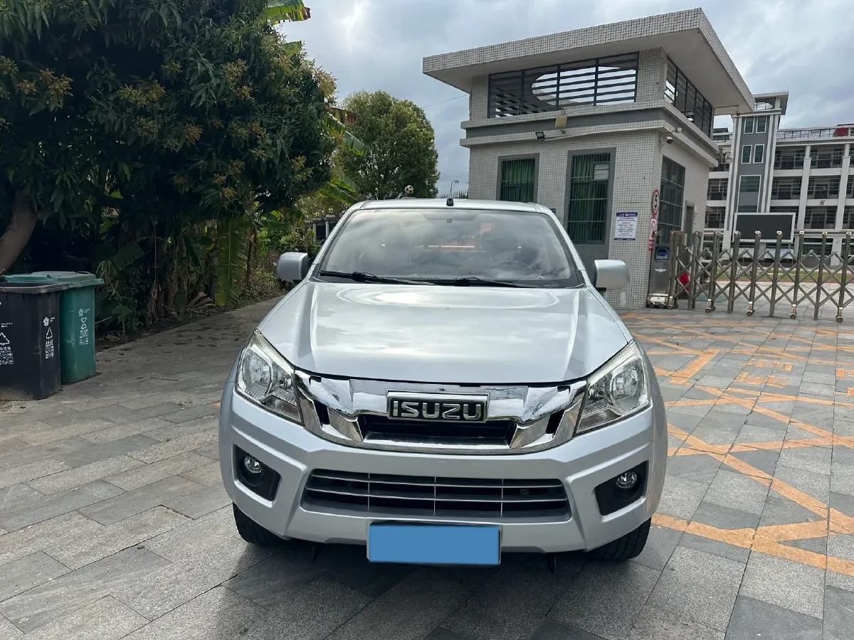 2018 Isuzu RE-MAX Jim 2.8T 116HP L4 5MT,autocango,china used car exporter,china ev exporter,chinese used car exporter,chinese used ev exporter