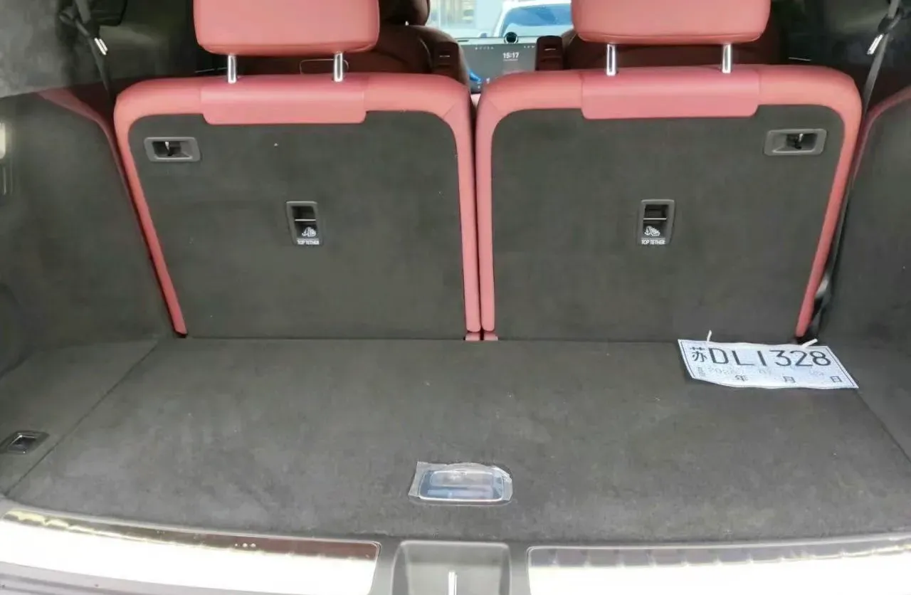 2025 AITO AITO M8 REEV 160HP REEV 53.4KWH,autocango,china used car exporter,china ev exporter,chinese used car exporter,chinese used ev exporter