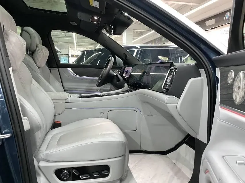 2024 AITO AITO M9 1.5T 152HP L4 REEV 42KWH,autocango,china used car exporter,china ev exporter,chinese used car exporter,chinese used ev exporter