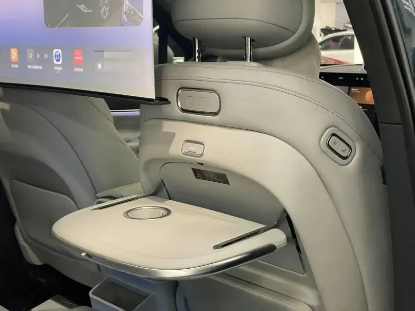 2024 AITO AITO M9 1.5T 152HP L4 REEV 42KWH,autocango,china used car exporter,china ev exporter,chinese used car exporter,chinese used ev exporter