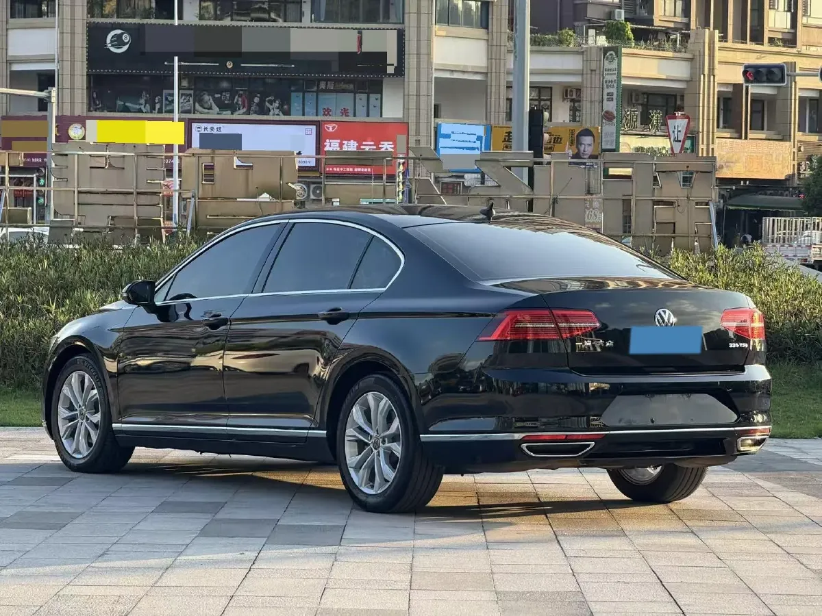 2019 Volkswagen Magotan 2.0T 186HP L4 7DCT,autocango,china used car exporter,china ev exporter,chinese used car exporter,chinese used ev exporter