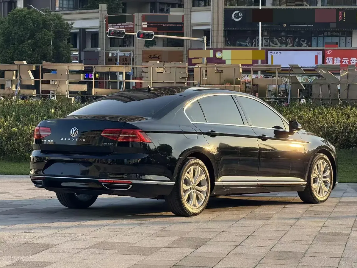 2019 Volkswagen Magotan 2.0T 186HP L4 7DCT,autocango,china used car exporter,china ev exporter,chinese used car exporter,chinese used ev exporter