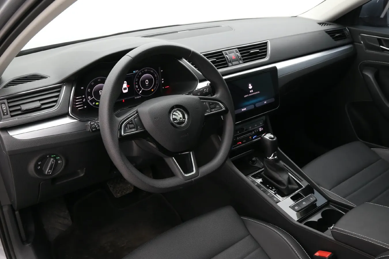 2024 Skoda Superb 1.4T 150HP L4 7DCT,autocango,china used car exporter,china ev exporter,chinese used car exporter,chinese used ev exporter