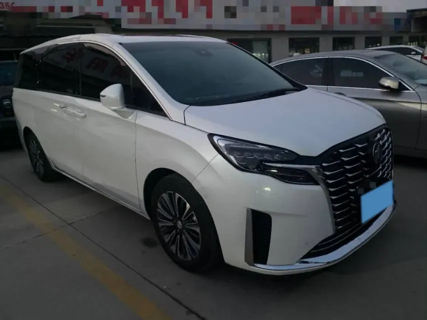 2023 Buick GL8 2.0T 237HP L4 9AT,autocango,china used car exporter,china ev exporter,chinese used car exporter,chinese used ev exporter