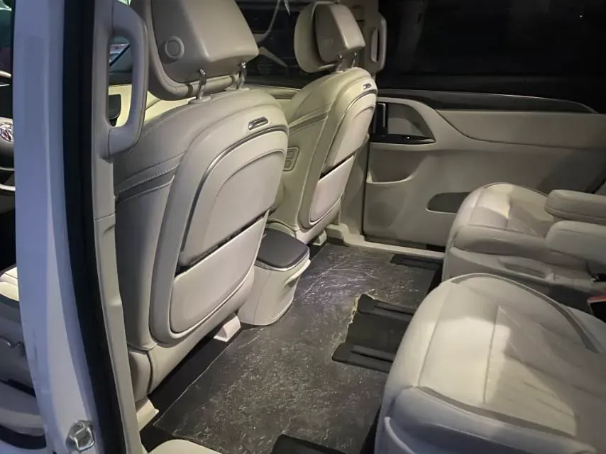 2023 Buick GL8 2.0T 237HP L4 9AT,autocango,china used car exporter,china ev exporter,chinese used car exporter,chinese used ev exporter