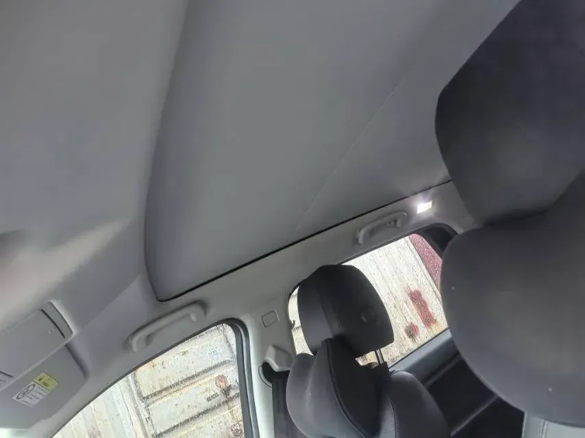 2018 Land Rover Discovery Sport 2.0T 241HP L4 9AT,autocango,china used car exporter,china ev exporter,chinese used car exporter,chinese used ev exporter