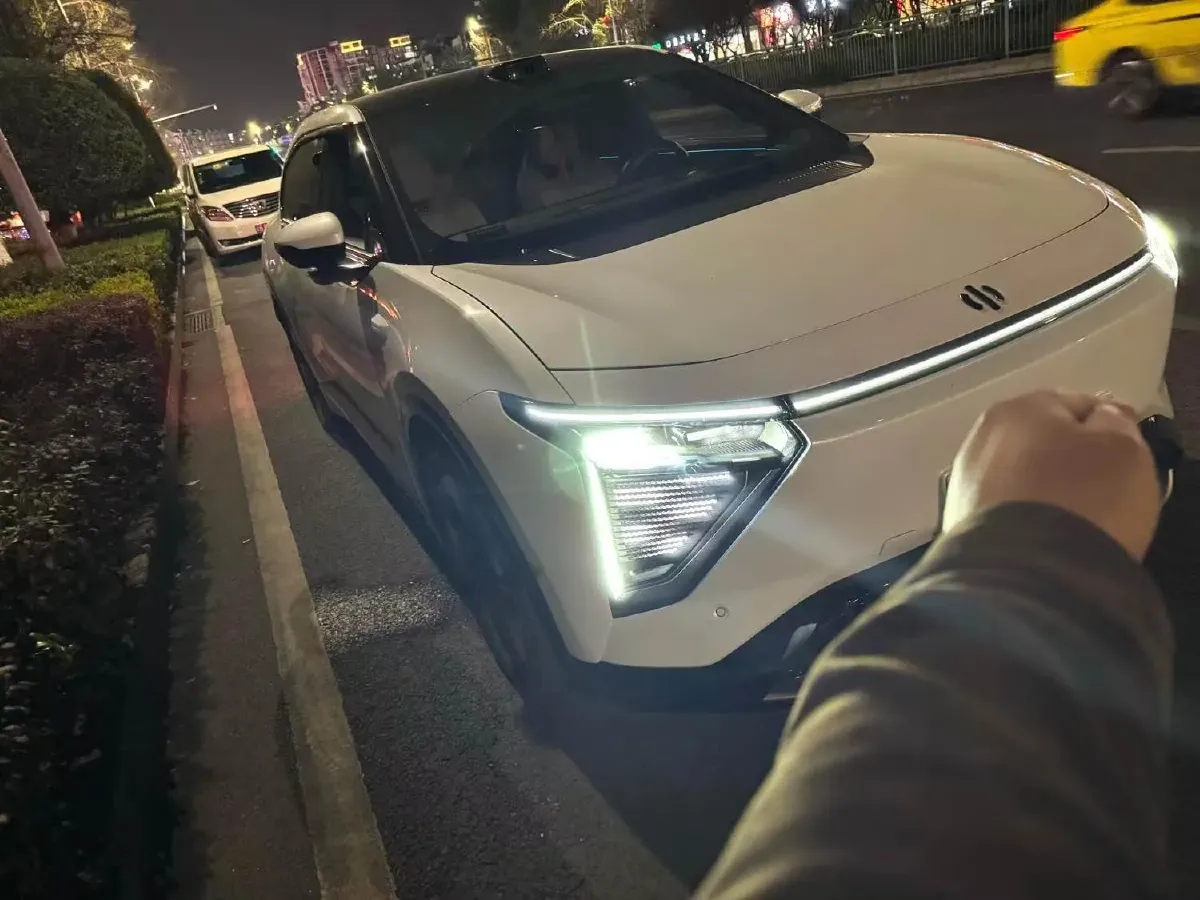 2023 HiPhi Y BEV 115KWH,autocango,china used car exporter,china ev exporter,chinese used car exporter,chinese used ev exporter