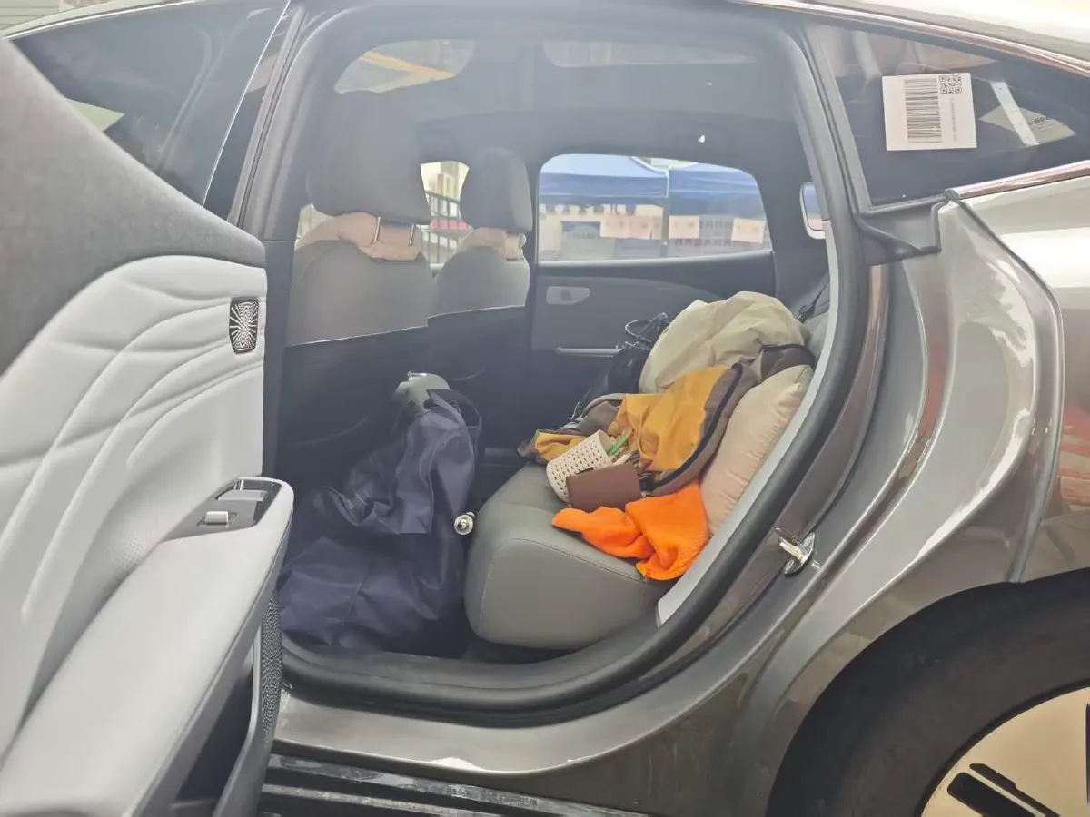 2024 Geely Galaxy E8 BEV 62KWH,autocango,china used car exporter,china ev exporter,chinese used car exporter,chinese used ev exporter