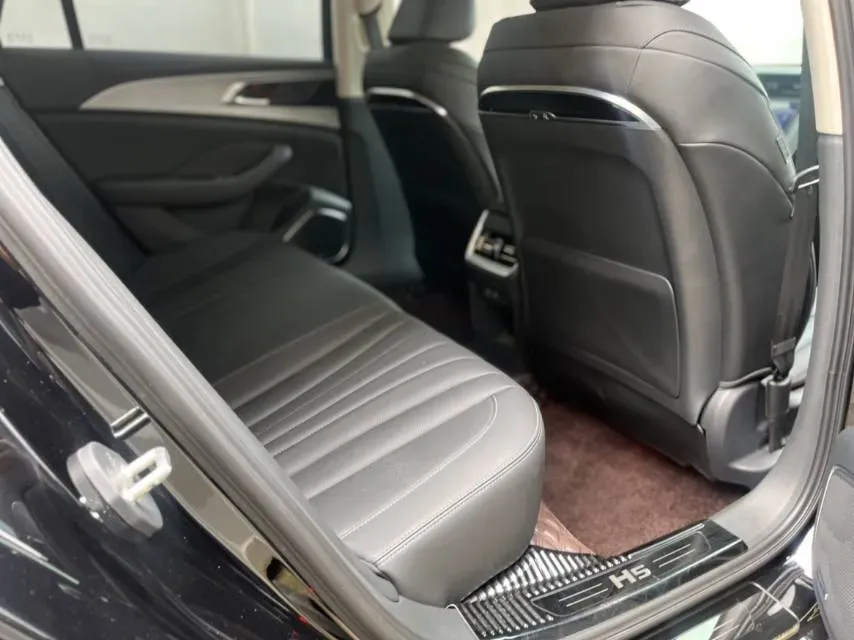 2023 HongQi H5 2.0T 224HP L4 8AT,autocango,china used car exporter,china ev exporter,chinese used car exporter,chinese used ev exporter