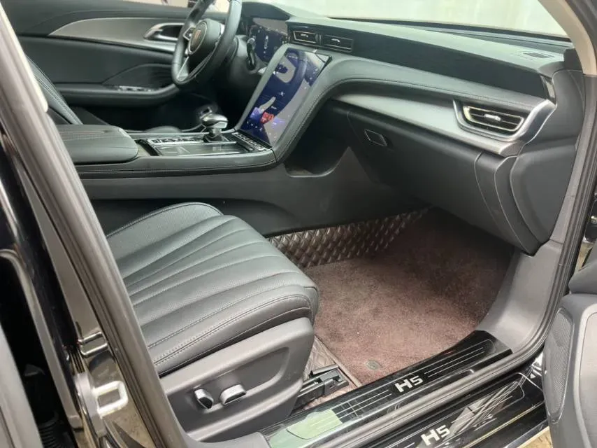 2023 HongQi H5 2.0T 224HP L4 8AT,autocango,china used car exporter,china ev exporter,chinese used car exporter,chinese used ev exporter