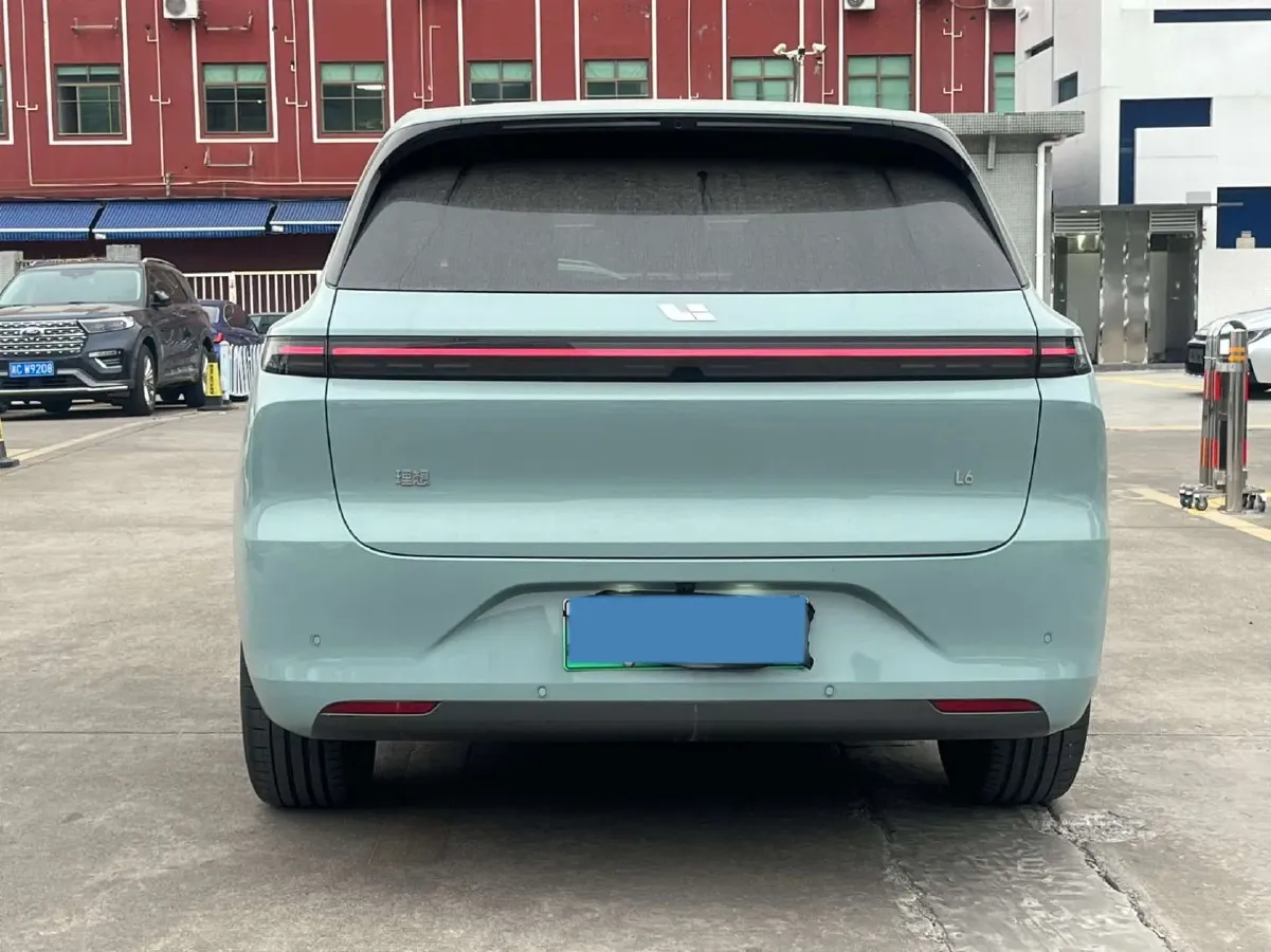 2025 Li L6 Range Extended 154HP L4 REEV,autocango,china used car exporter,china ev exporter,chinese used car exporter,chinese used ev exporter