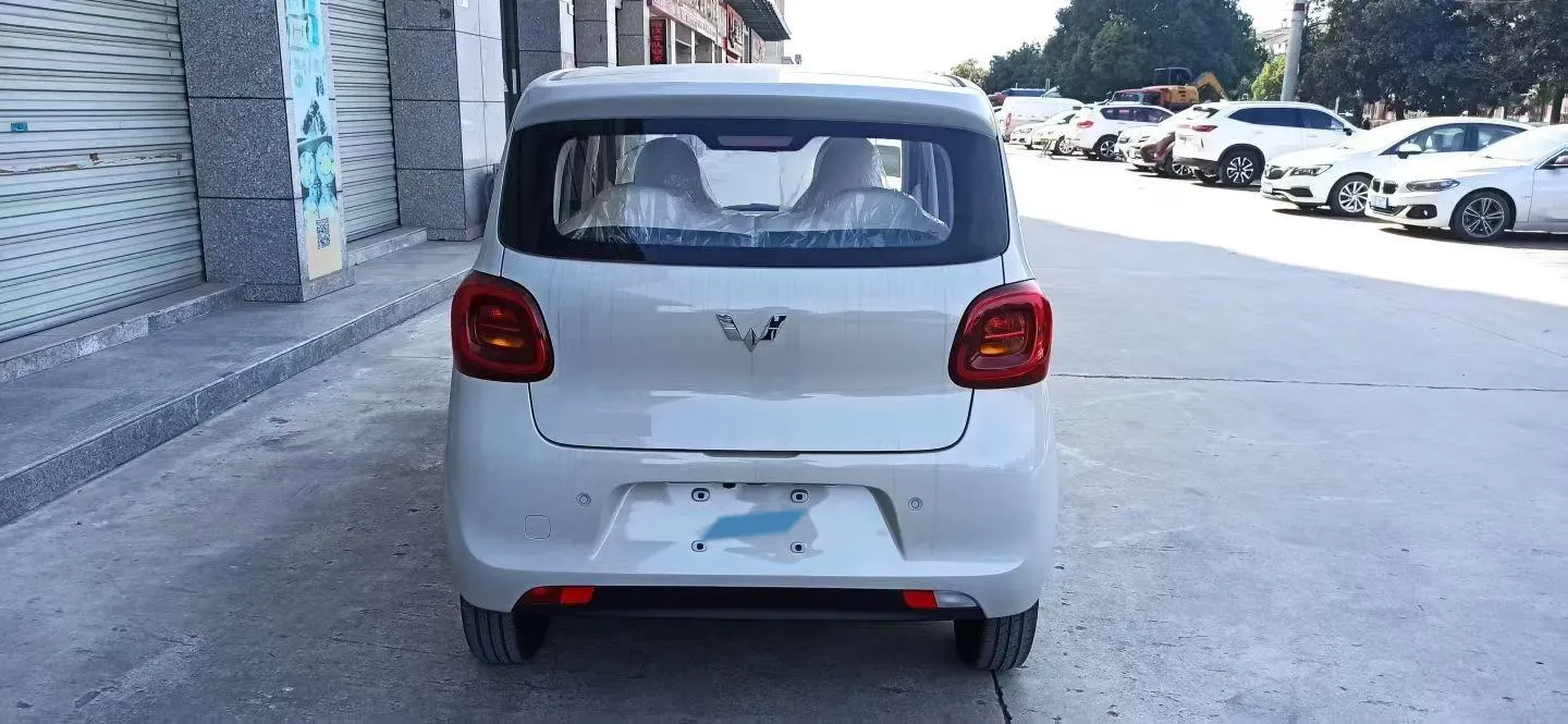 2025 WuLing HongGuang MINI EV BEV 16.2KWH,autocango,china used car exporter,china ev exporter,chinese used car exporter,chinese used ev exporter