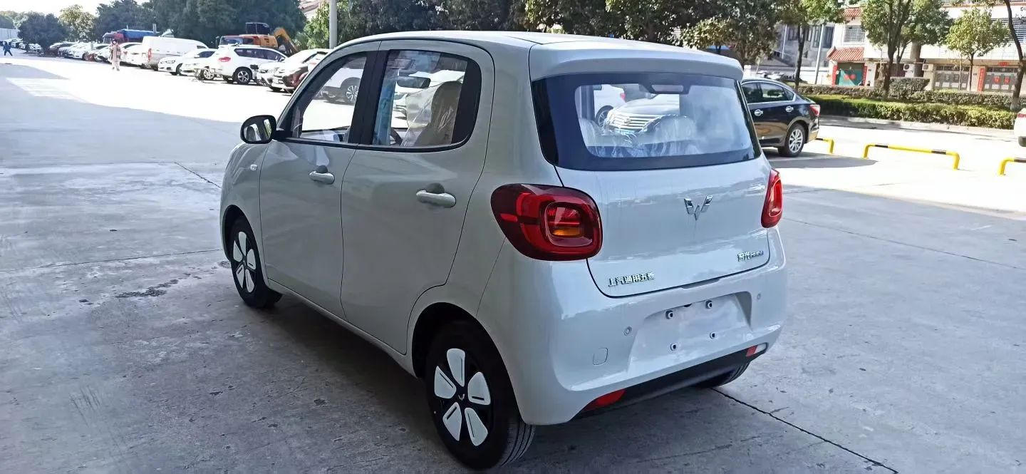 2025 WuLing HongGuang MINI EV BEV 16.2KWH,autocango,china used car exporter,china ev exporter,chinese used car exporter,chinese used ev exporter
