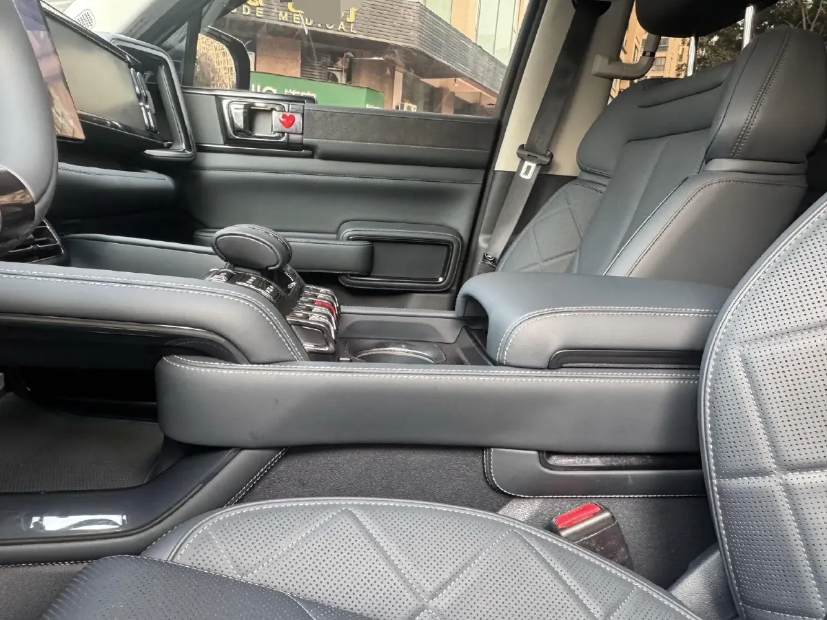 2023 FangChengBao Bao 5 1.5T 194HP L4 E-CVT PHEV 31.8KWH,autocango,china used car exporter,china ev exporter,chinese used car exporter,chinese used ev exporter