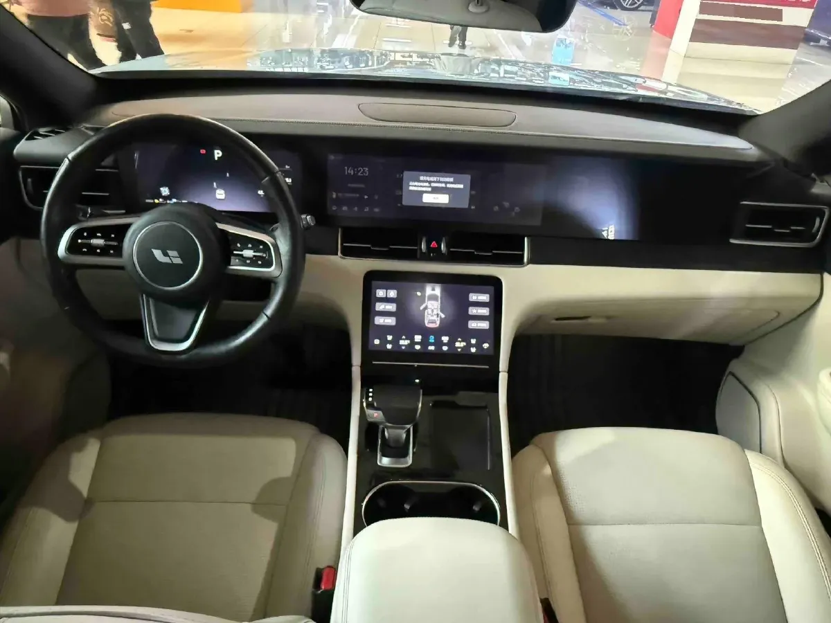 2021 Li ONE Range Extended 131HP REEV 40.5KWH,autocango,china used car exporter,china ev exporter,chinese used car exporter,chinese used ev exporter