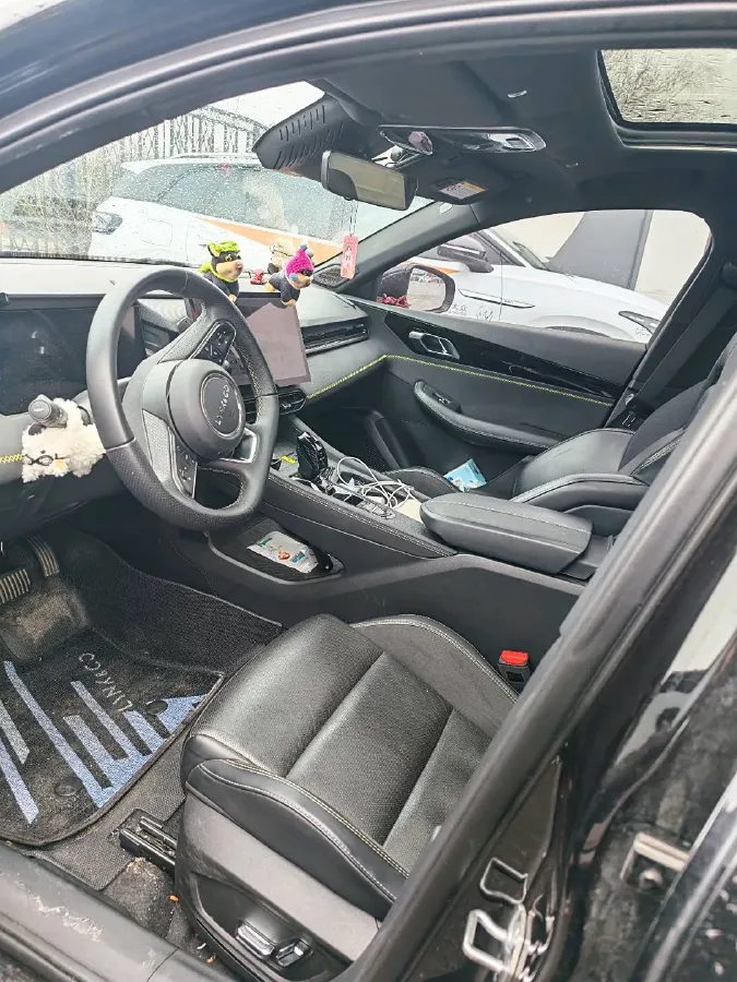 2022 LYNK&CO 03 2.0T 190HP L4 7DCT,autocango,china used car exporter,china ev exporter,chinese used car exporter,chinese used ev exporter