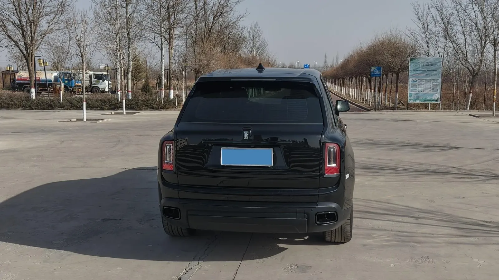 2018 Rolls-Royce Cullinan 6.7T 571HP V12 8AT,autocango,china used car exporter,china ev exporter,chinese used car exporter,chinese used ev exporter