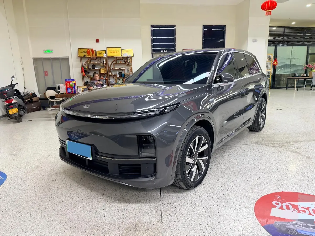 2023 Li L8 Range Extended 154HP REEV 40.9KWH,autocango,china used car exporter,china ev exporter,chinese used car exporter,chinese used ev exporter