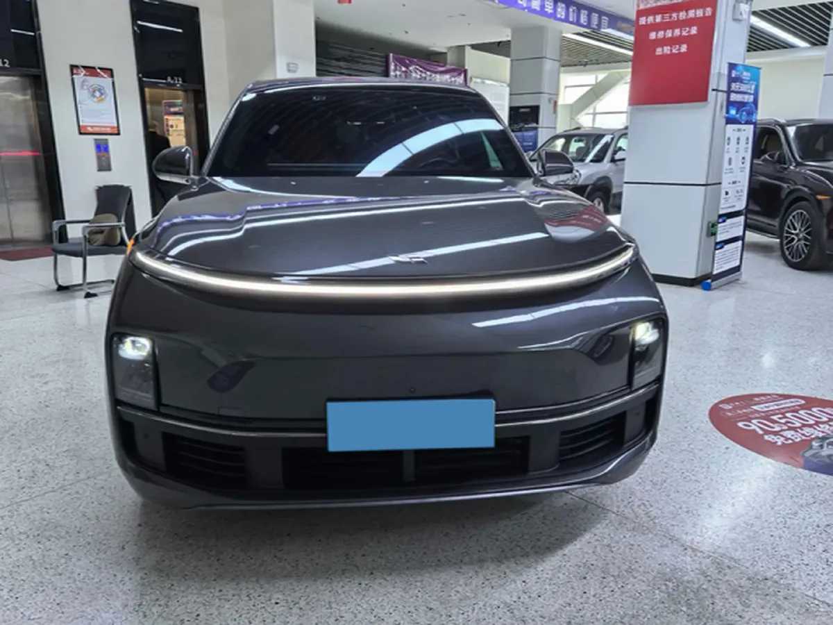2023 Li L8 Range Extended 154HP REEV 40.9KWH,autocango,china used car exporter,china ev exporter,chinese used car exporter,chinese used ev exporter
