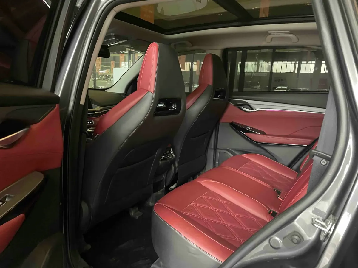 2022 ChangAn CS75 Plus 2.0T 233HP L4 8AT,autocango,china used car exporter,china ev exporter,chinese used car exporter,chinese used ev exporter