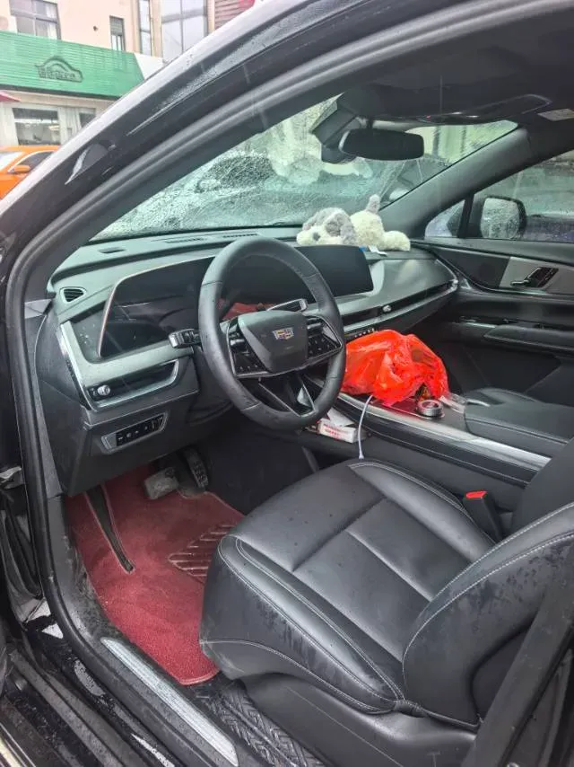 2026 Cadillac XT5 2.0T 237HP L4 9AT,autocango,china used car exporter,china ev exporter,chinese used car exporter,chinese used ev exporter