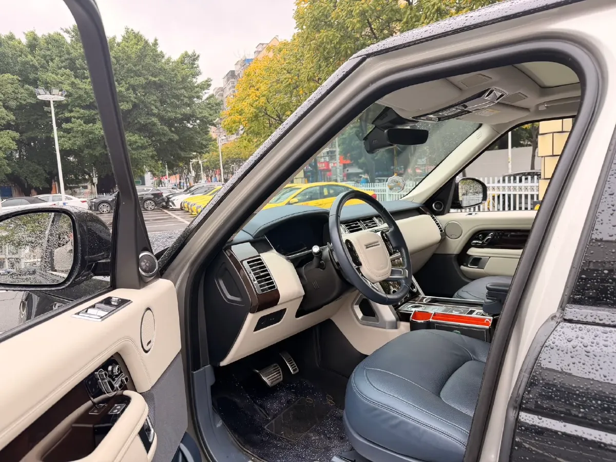 2021 Land Rover Range Rover 3.0T 400HP L6 8AT,autocango,china used car exporter,china ev exporter,chinese used car exporter,chinese used ev exporter