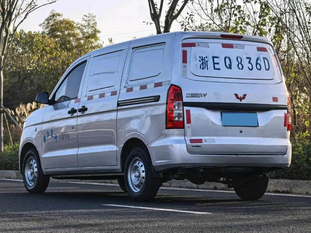 2021 ChangAn KuaYue New Leopard T3 1.6L 122HP L4 5MT,autocango,china used car exporter,china ev exporter,chinese used car exporter,chinese used ev exporter