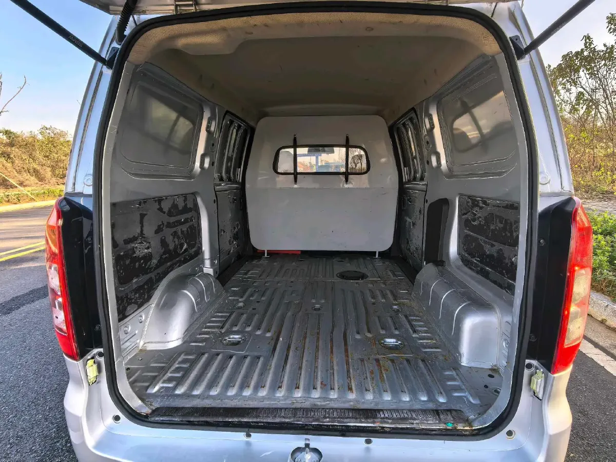 2021 ChangAn KuaYue New Leopard T3 1.6L 122HP L4 5MT,autocango,china used car exporter,china ev exporter,chinese used car exporter,chinese used ev exporter