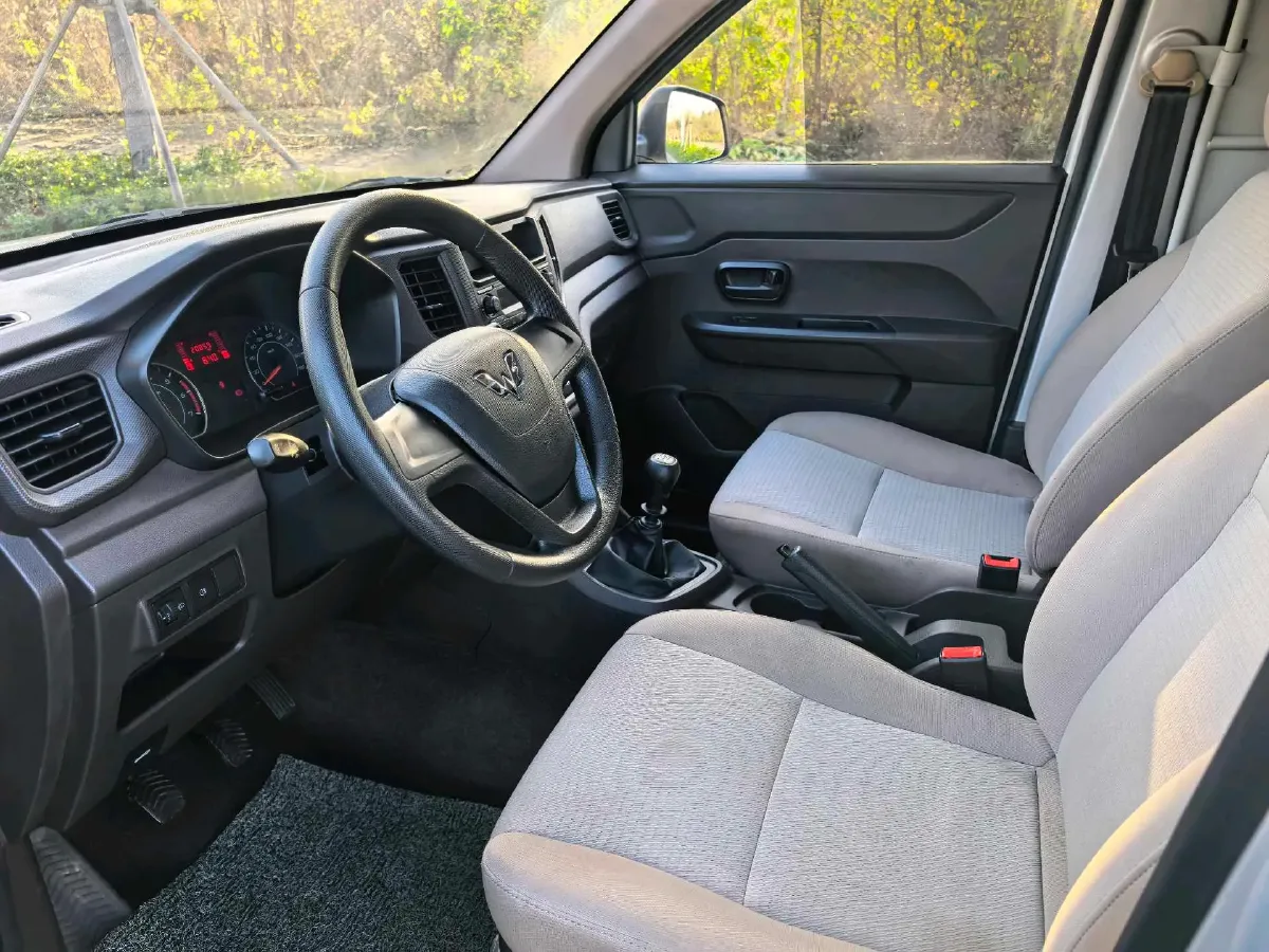 2021 ChangAn KuaYue New Leopard T3 1.6L 122HP L4 5MT,autocango,china used car exporter,china ev exporter,chinese used car exporter,chinese used ev exporter