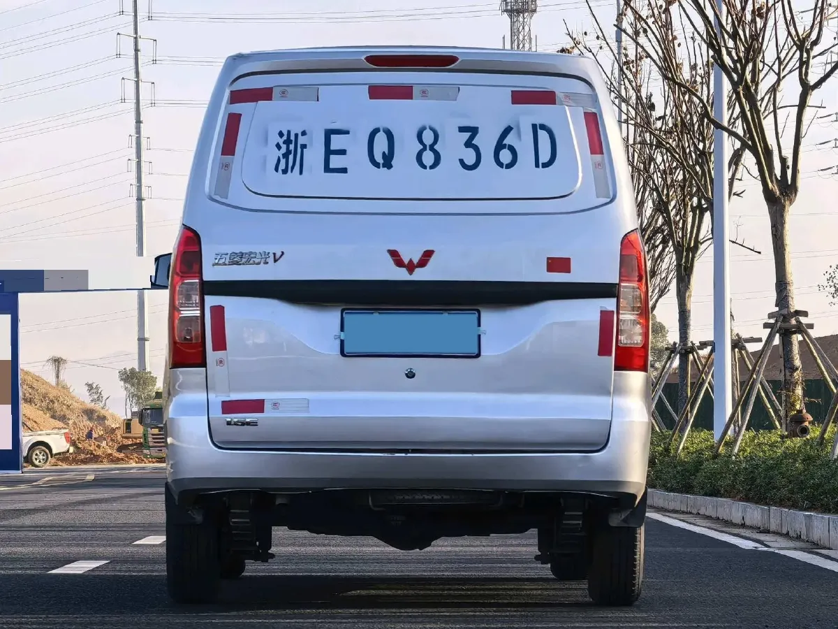 2021 ChangAn KuaYue New Leopard T3 1.6L 122HP L4 5MT,autocango,china used car exporter,china ev exporter,chinese used car exporter,chinese used ev exporter