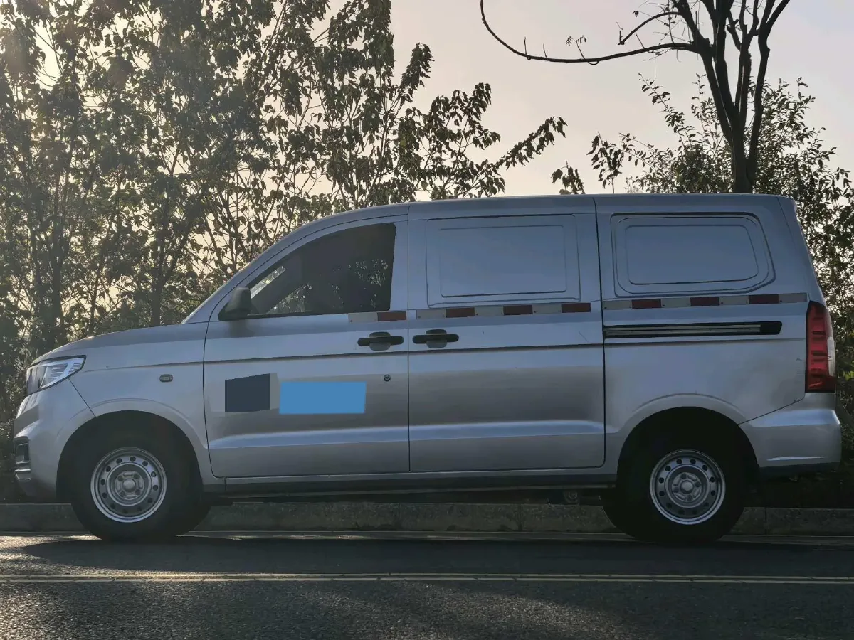 2021 ChangAn KuaYue New Leopard T3 1.6L 122HP L4 5MT,autocango,china used car exporter,china ev exporter,chinese used car exporter,chinese used ev exporter