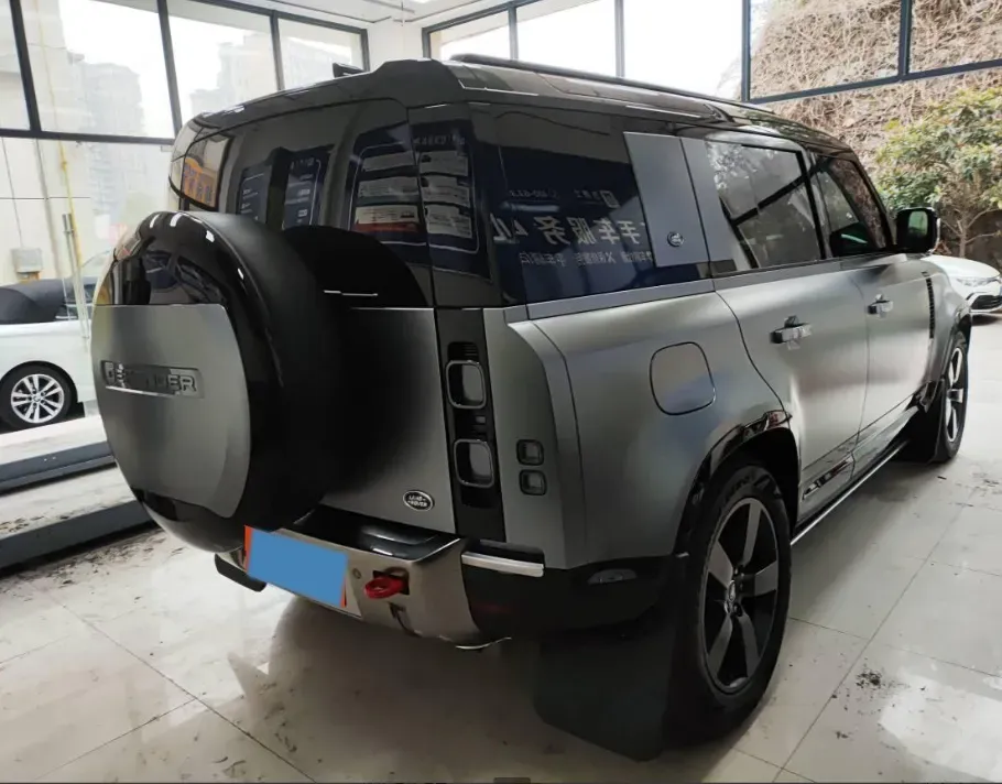 2023 Land Rover Defender 3.0T 400HP L6 8AT,autocango,china used car exporter,china ev exporter,chinese used car exporter,chinese used ev exporter