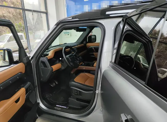 2023 Land Rover Defender 3.0T 400HP L6 8AT,autocango,china used car exporter,china ev exporter,chinese used car exporter,chinese used ev exporter