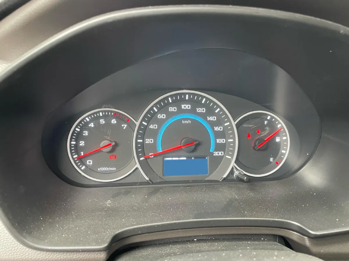 2025 WuLing HongGuang 1.5L 110HP L4 6MT,autocango,china used car exporter,china ev exporter,chinese used car exporter,chinese used ev exporter