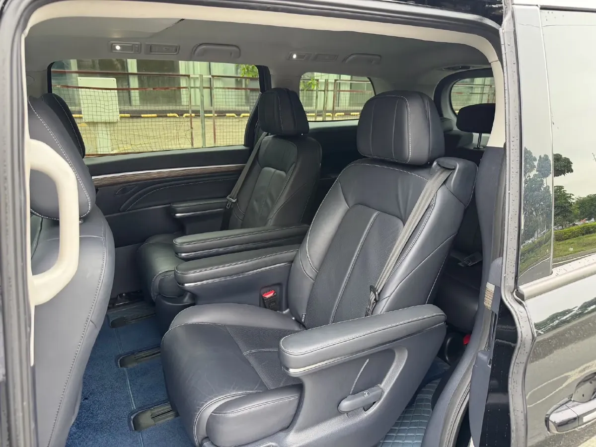 2023 GAC Trumpchi M8 2.0T 252HP L4 8AT,autocango,china used car exporter,china ev exporter,chinese used car exporter,chinese used ev exporter