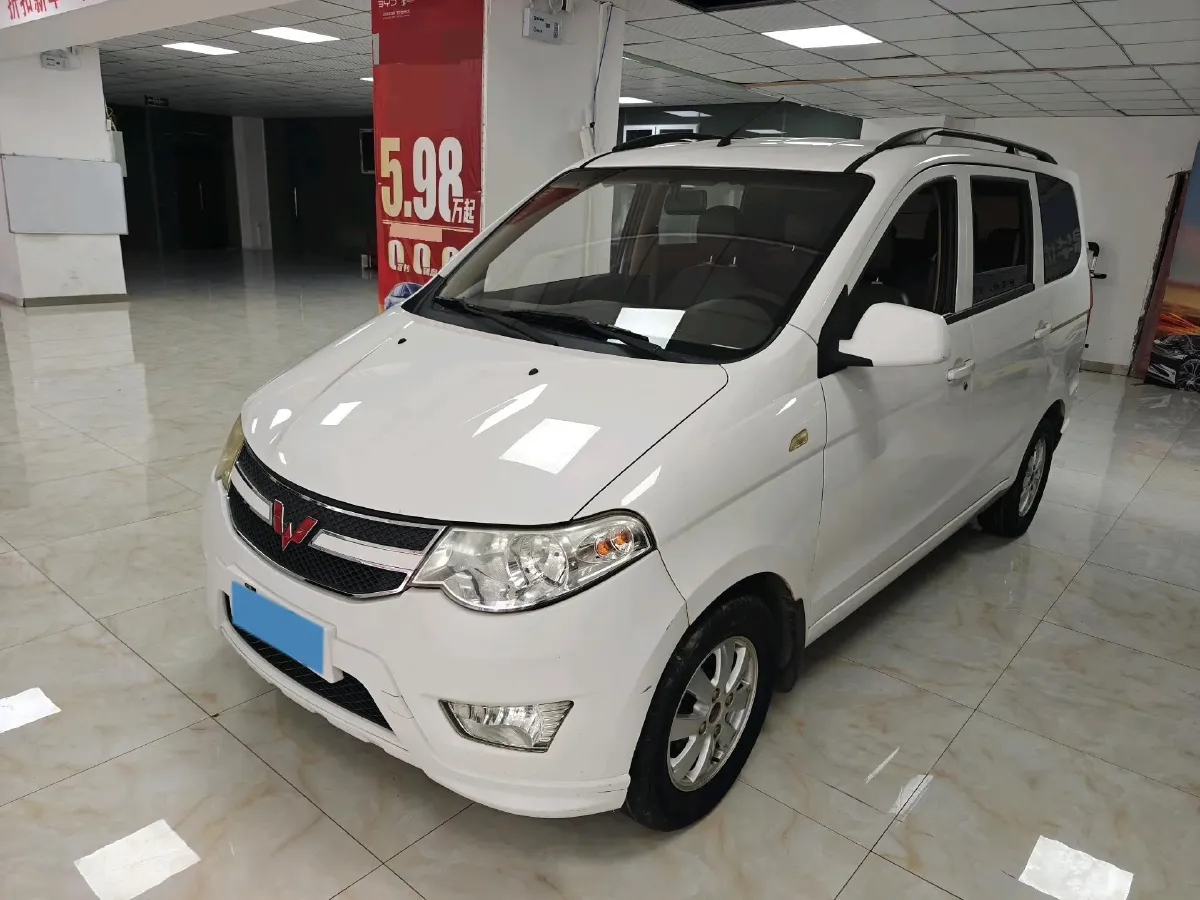 2018 WuLing HongGuang 1.5L 105HP L4 5MT,autocango,china used car exporter,china ev exporter,chinese used car exporter,chinese used ev exporter