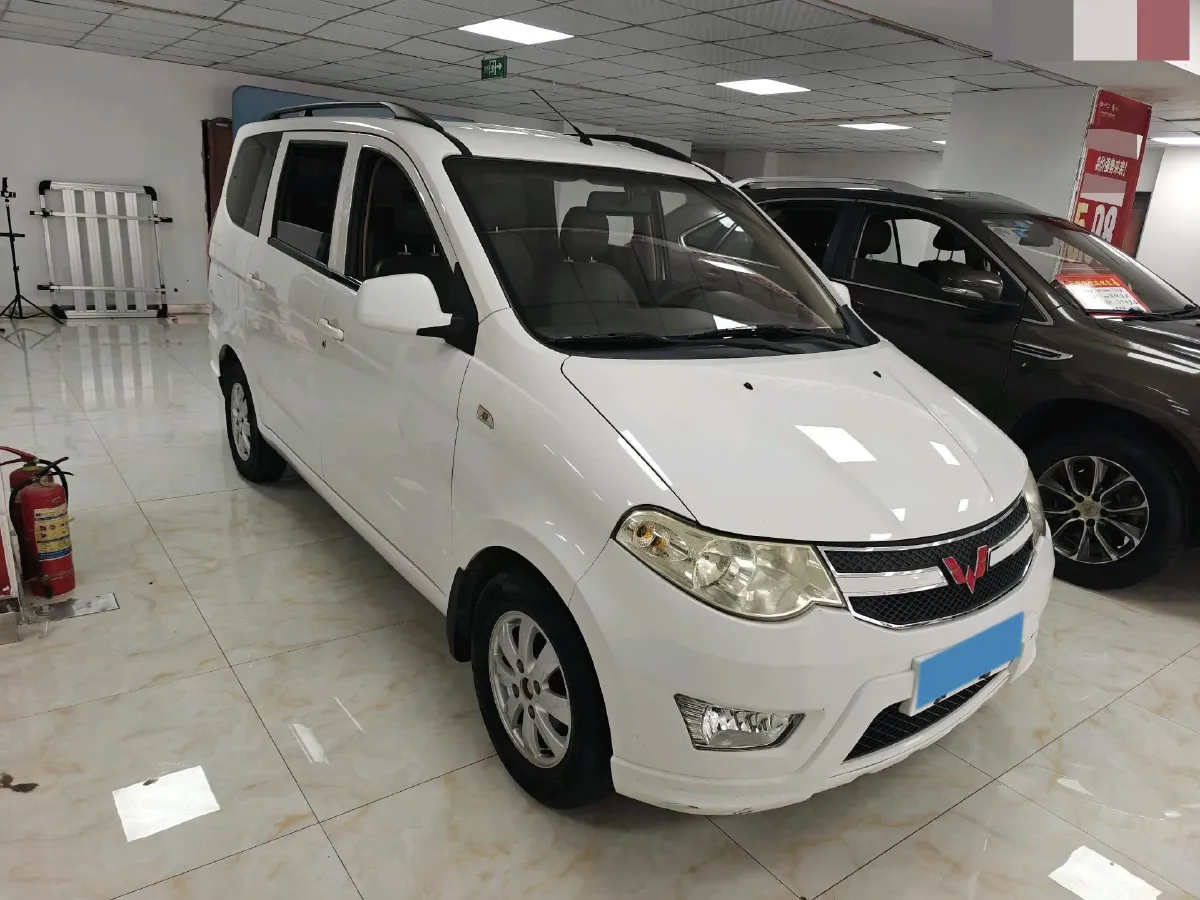 2018 WuLing HongGuang 1.5L 105HP L4 5MT,autocango,china used car exporter,china ev exporter,chinese used car exporter,chinese used ev exporter