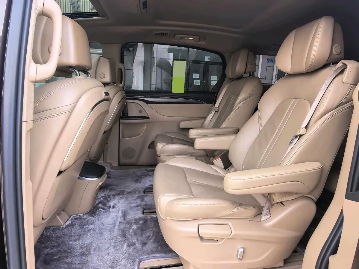 2021 Buick GL8 2.0T 237HP L4 9AT,autocango,china used car exporter,china ev exporter,chinese used car exporter,chinese used ev exporter