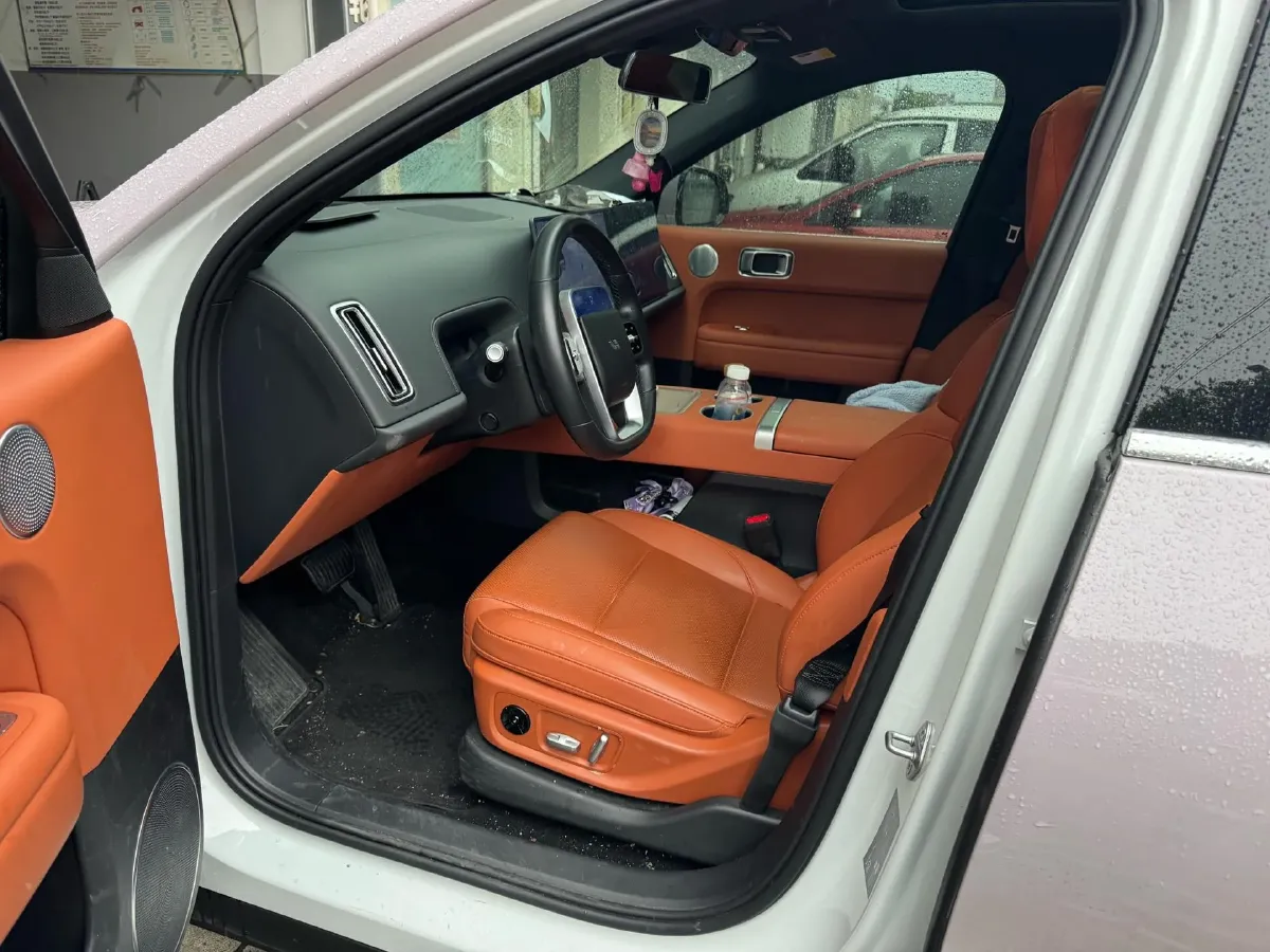 2024 Li L6 Range Extended 154HP L4 REEV 36.8KWH,autocango,china used car exporter,china ev exporter,chinese used car exporter,chinese used ev exporter