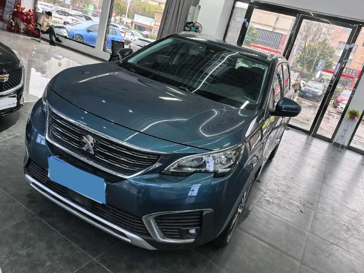 2017 Peugeot 5008 1.8T 204HP L4 6AT,autocango,china used car exporter,china ev exporter,chinese used car exporter,chinese used ev exporter
